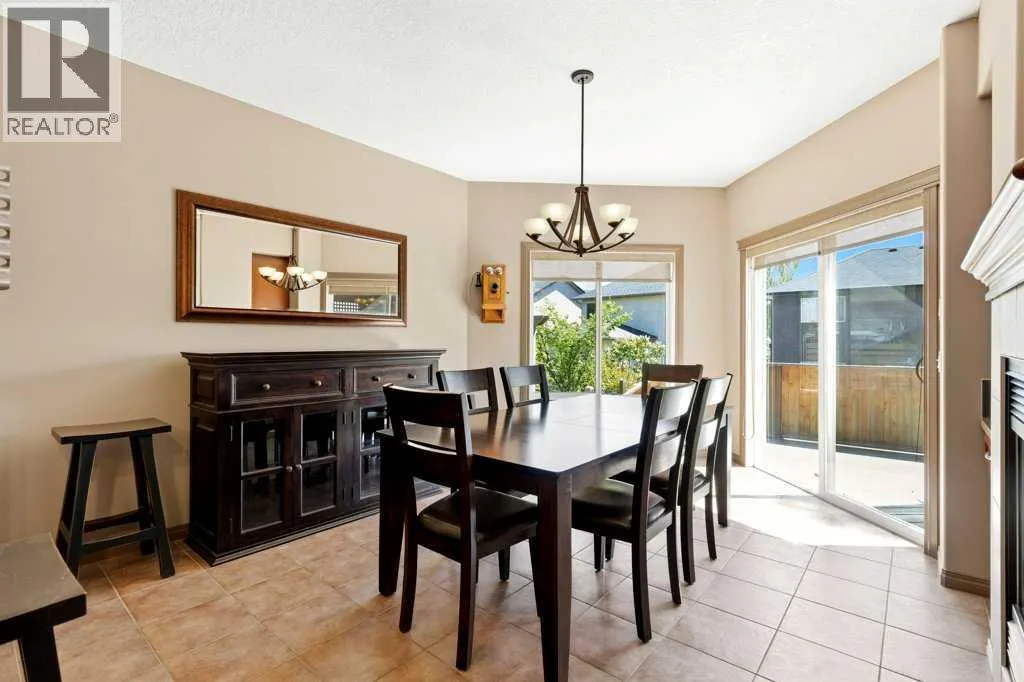 23 Aspen Stone Crescent SW