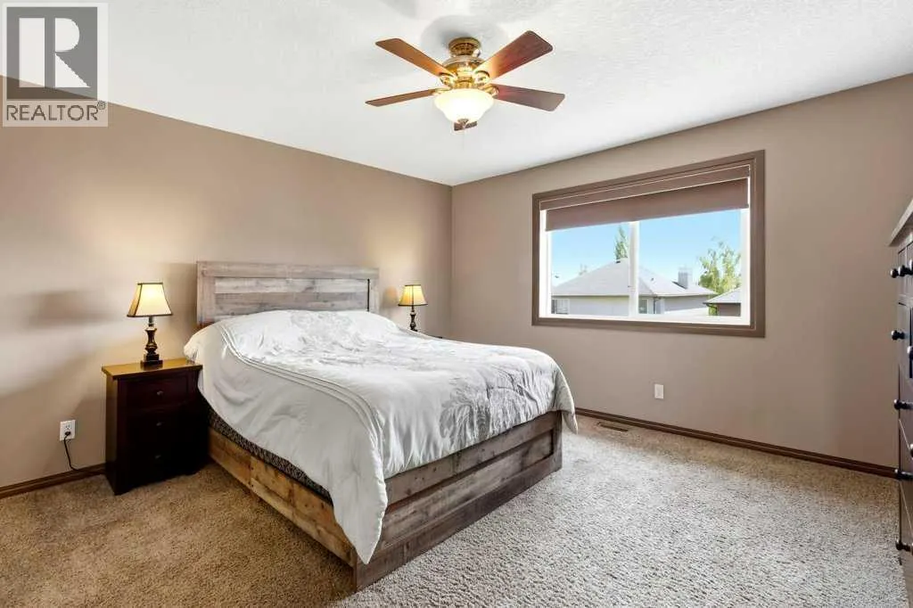 23 Aspen Stone Crescent SW