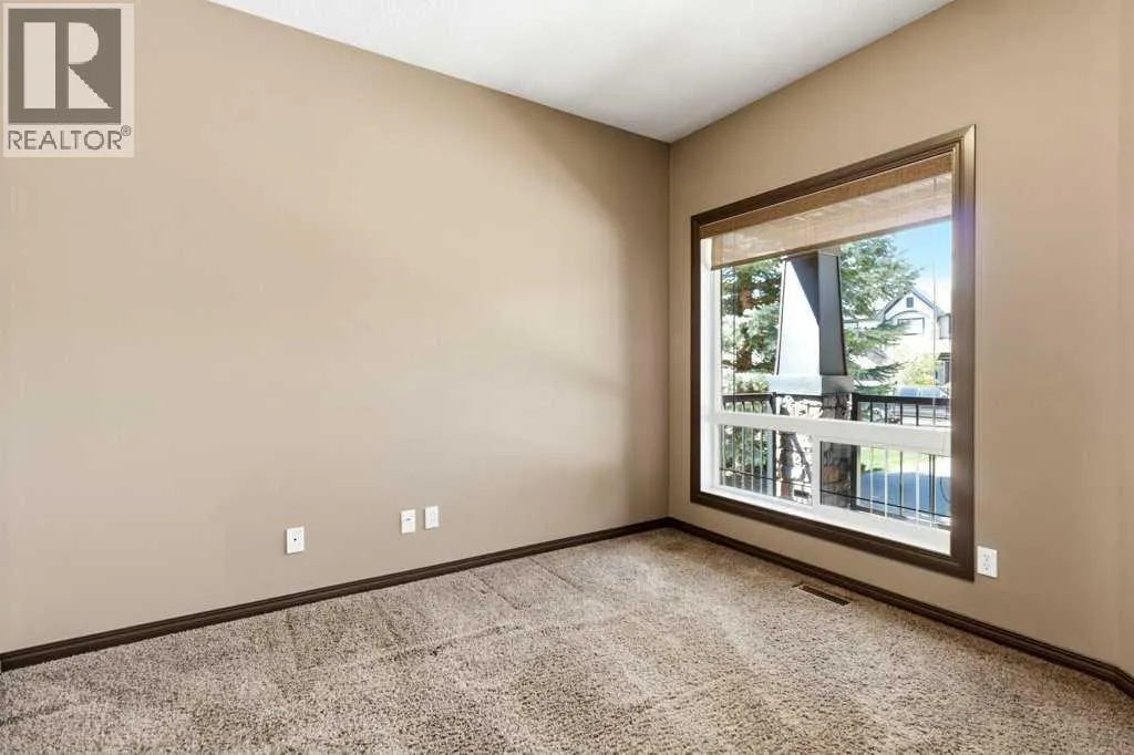 23 Aspen Stone Crescent SW