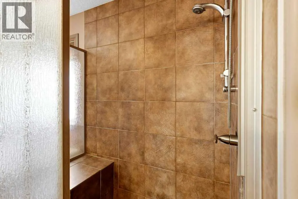 23 Aspen Stone Crescent SW
