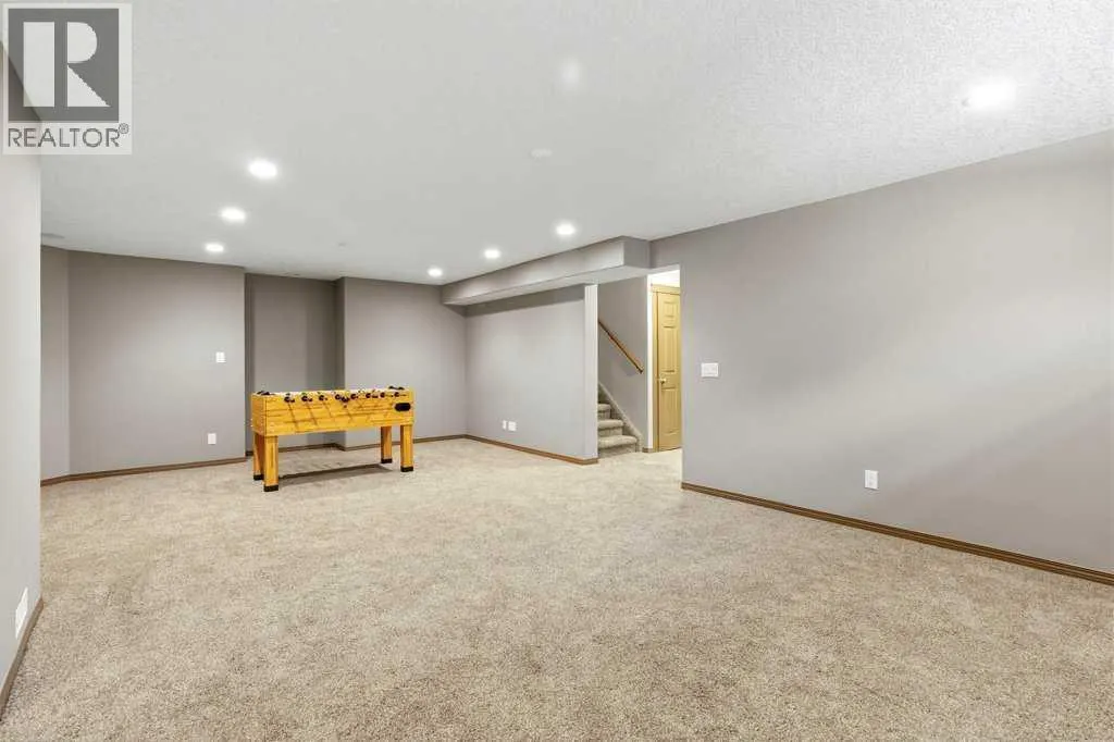 23 Aspen Stone Crescent SW