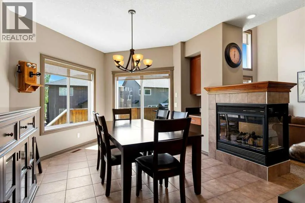 23 Aspen Stone Crescent SW