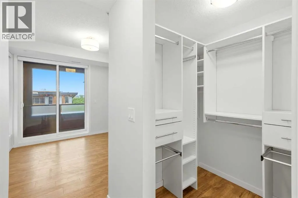 212, 122 Mahogany Centre SE