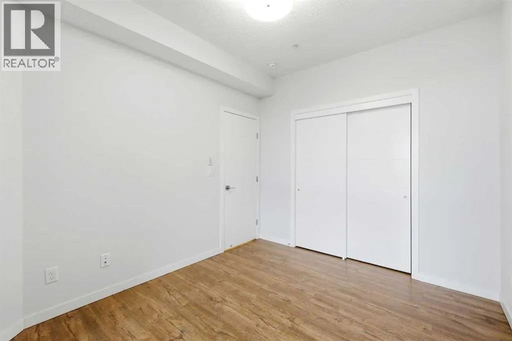 212, 122 Mahogany Centre SE