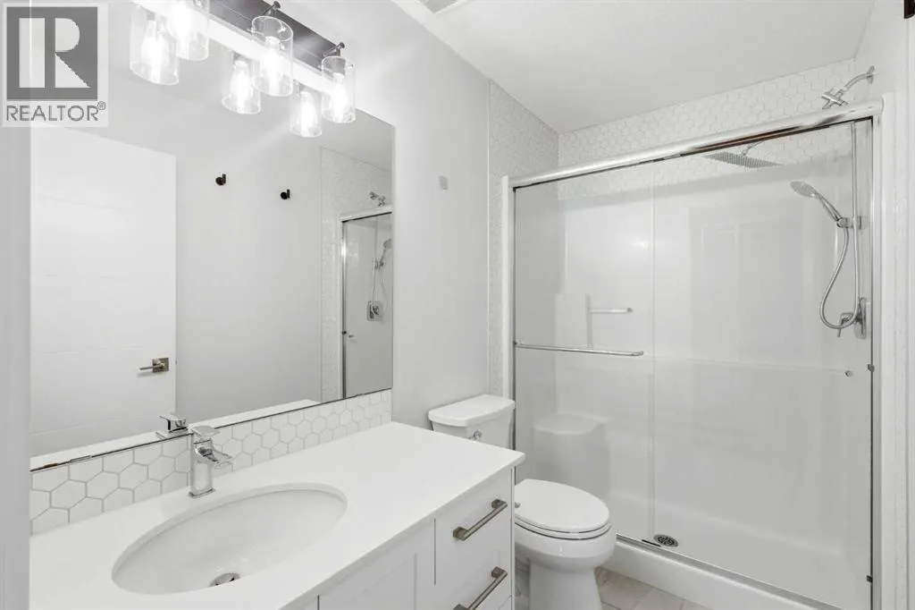 212, 122 Mahogany Centre SE