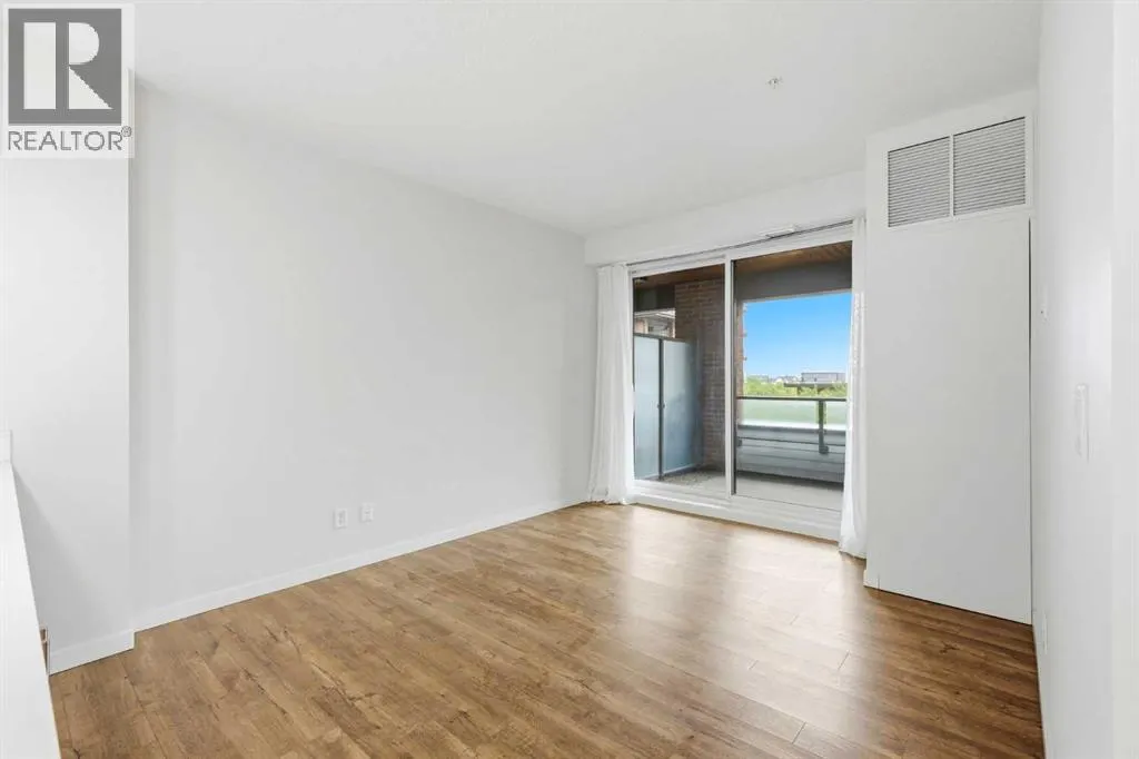 212, 122 Mahogany Centre SE