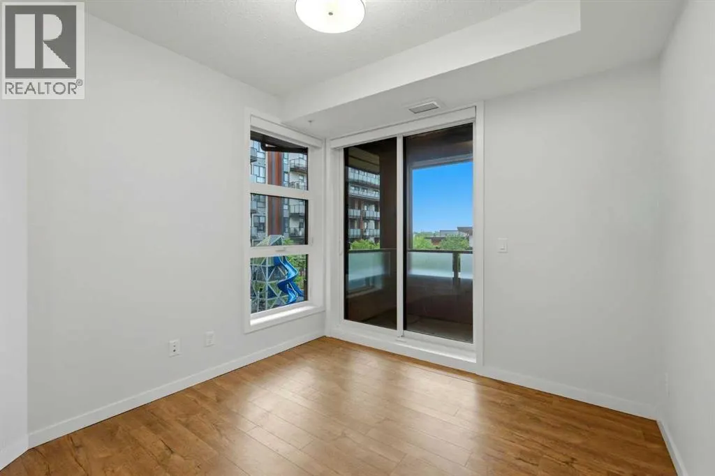 212, 122 Mahogany Centre SE