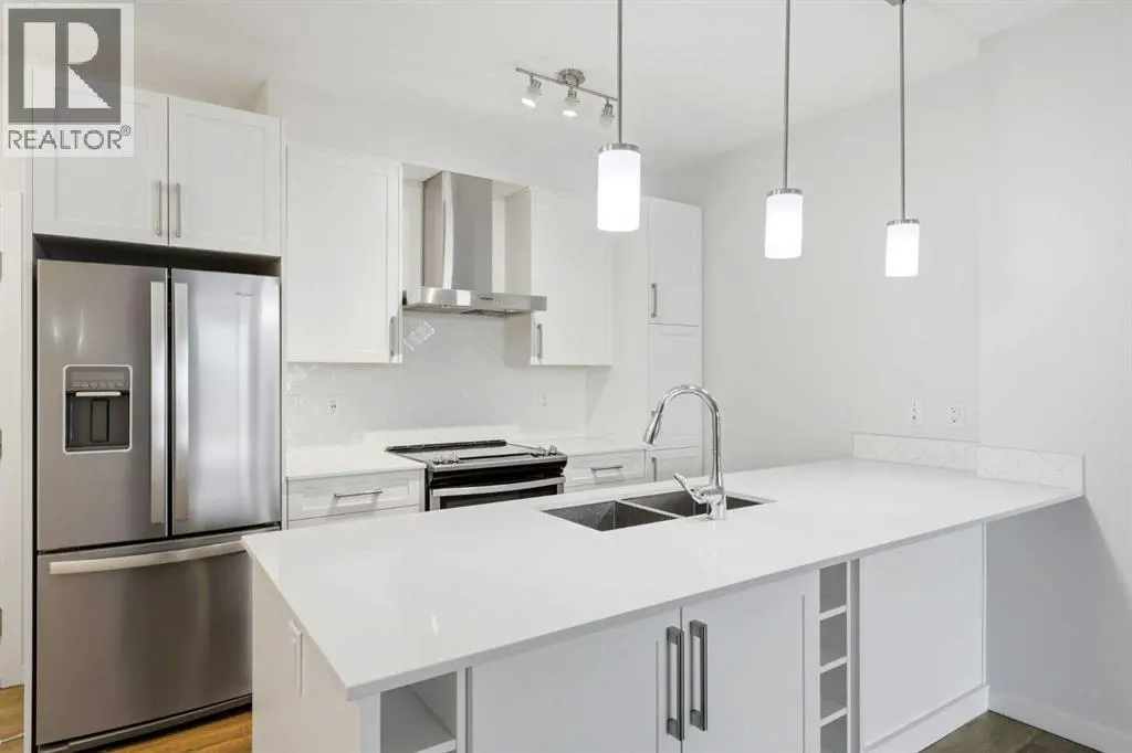 212, 122 Mahogany Centre SE
