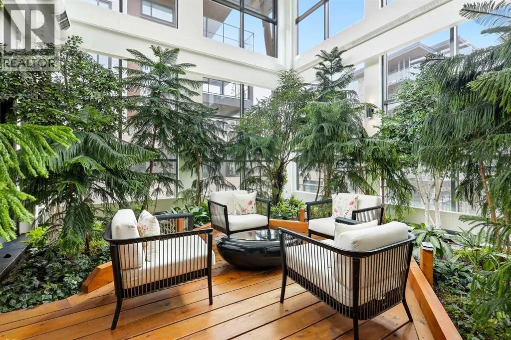 212, 122 Mahogany Centre SE