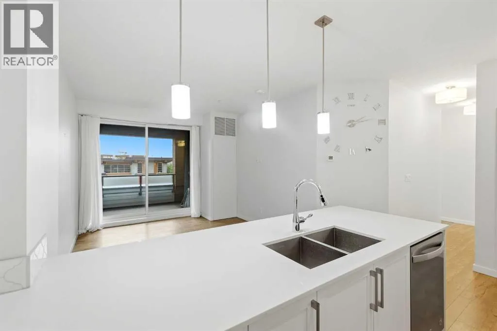 212, 122 Mahogany Centre SE