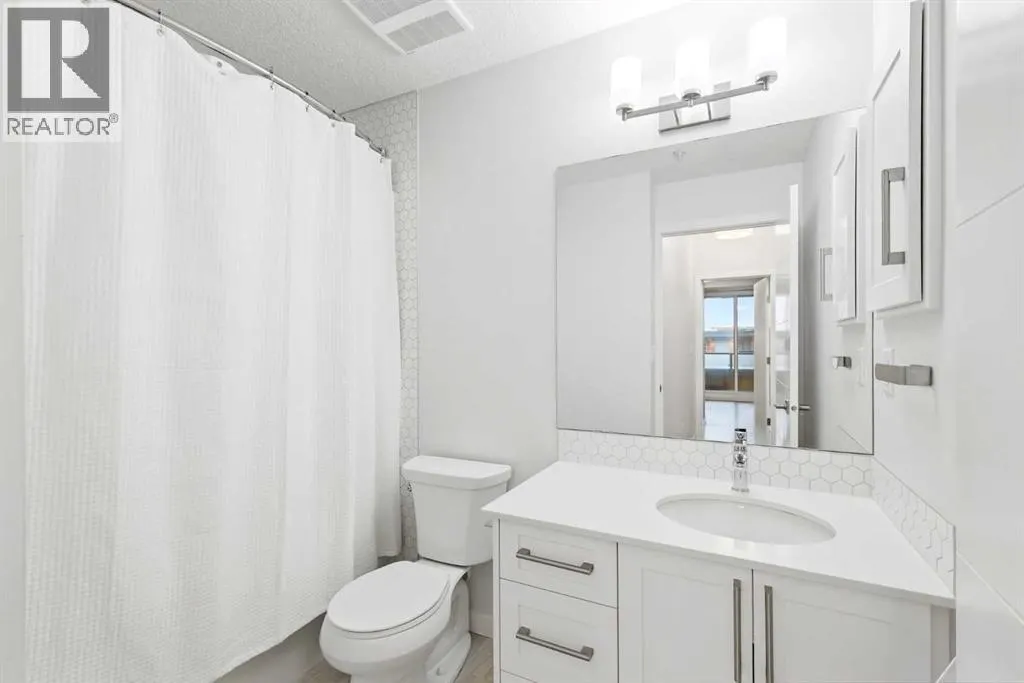 212, 122 Mahogany Centre SE