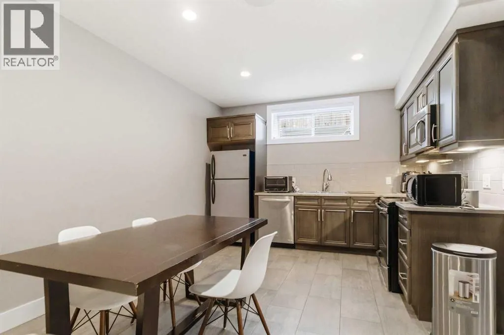 112 Dixon Road