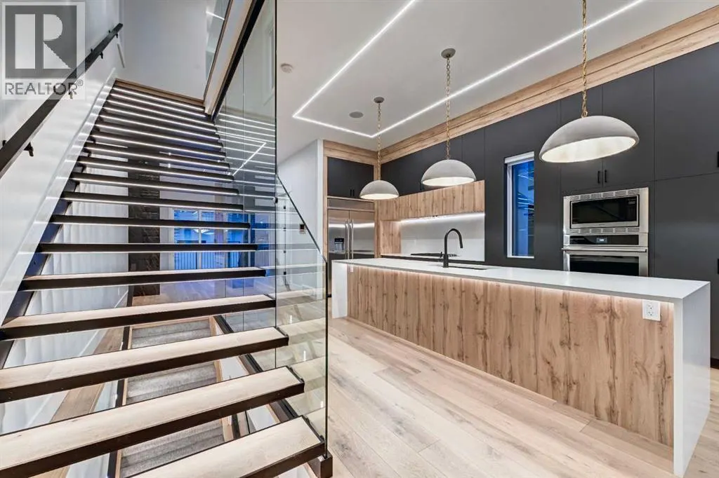 1904 13 Street SW