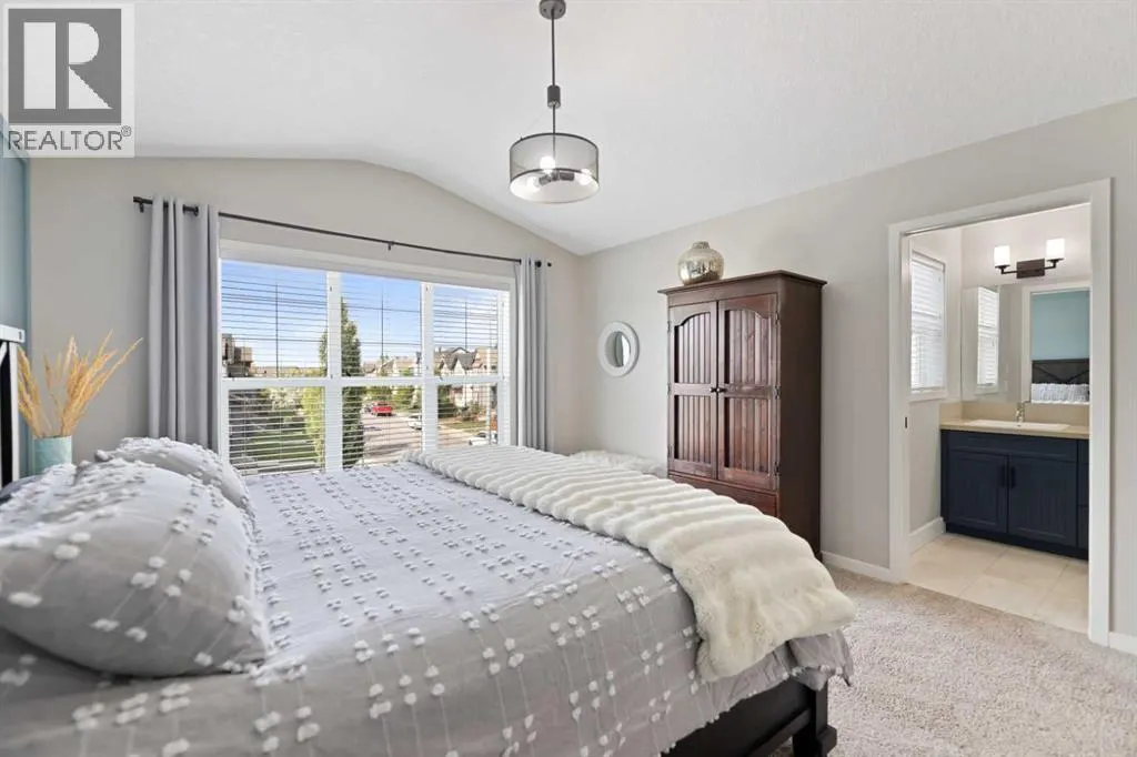 124 Masters Crescent SE