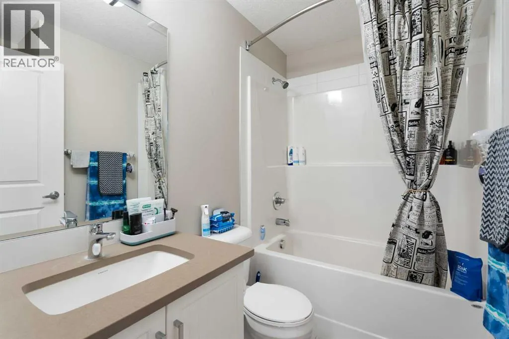 112, 30 Mahogany Mews SE
