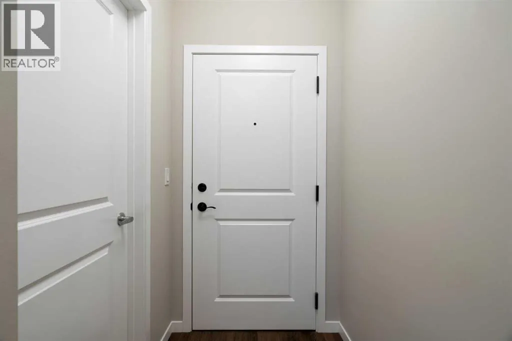 112, 30 Mahogany Mews SE