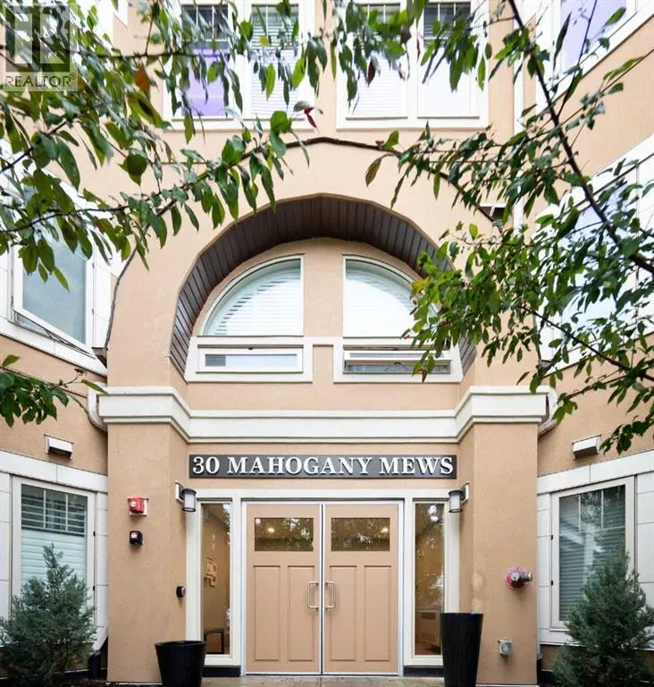112, 30 Mahogany Mews SE