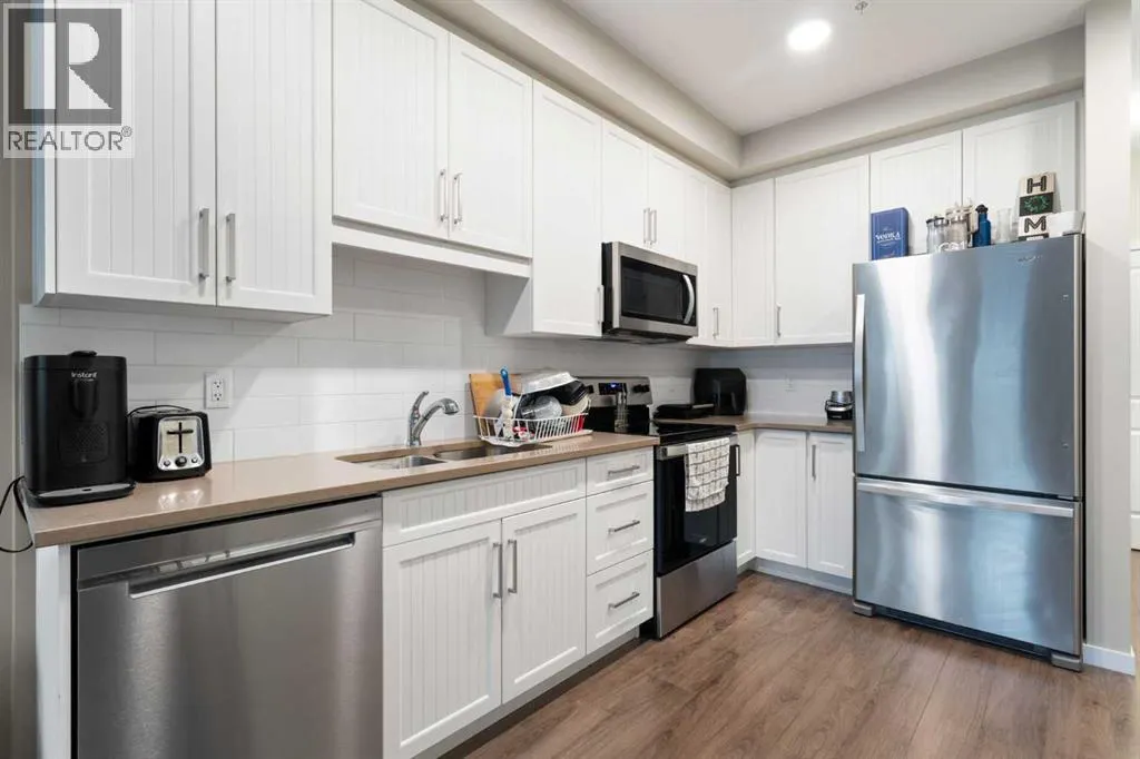 112, 30 Mahogany Mews SE