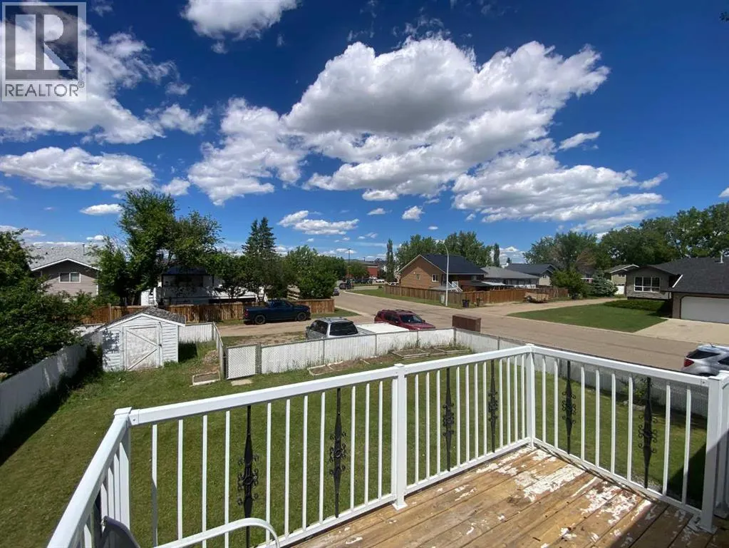 52 Upland Drive W