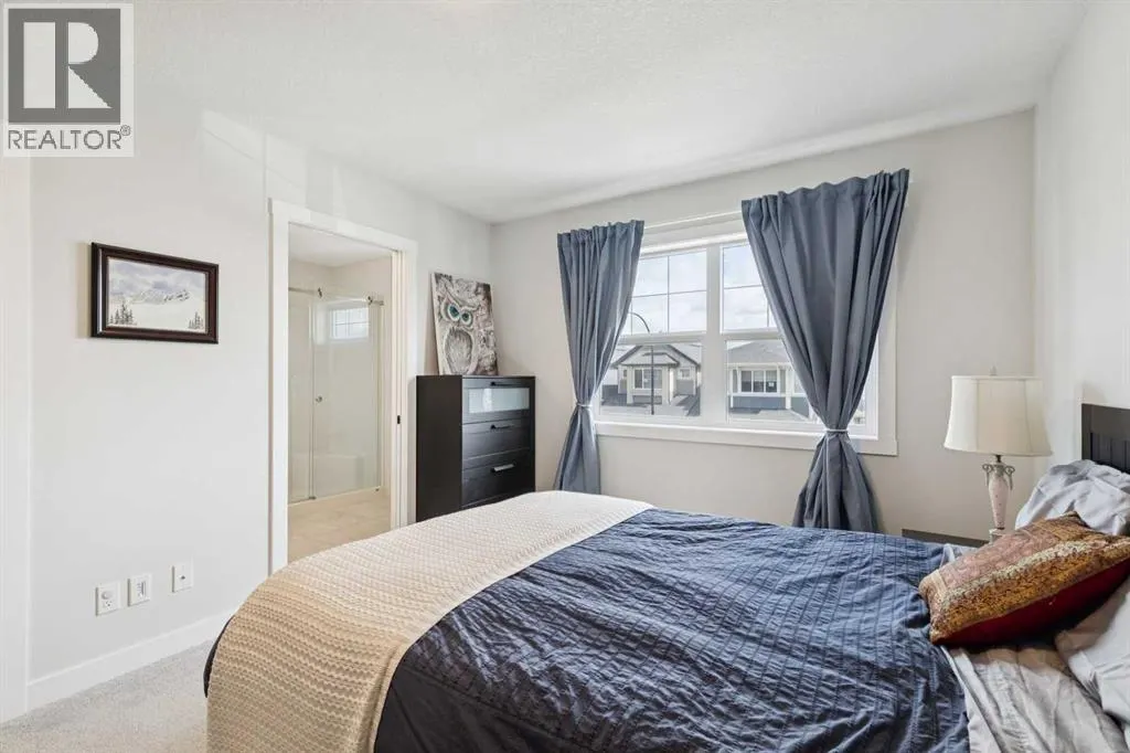 198 Legacy Reach Crescent SE