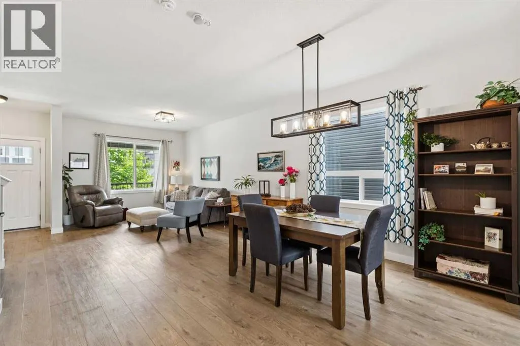 198 Legacy Reach Crescent SE