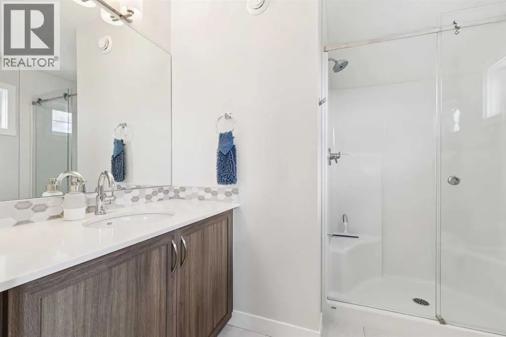 198 Legacy Reach Crescent SE