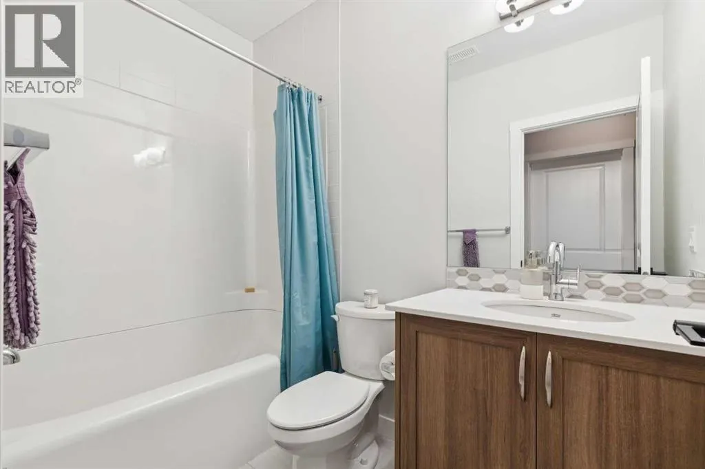 198 Legacy Reach Crescent SE