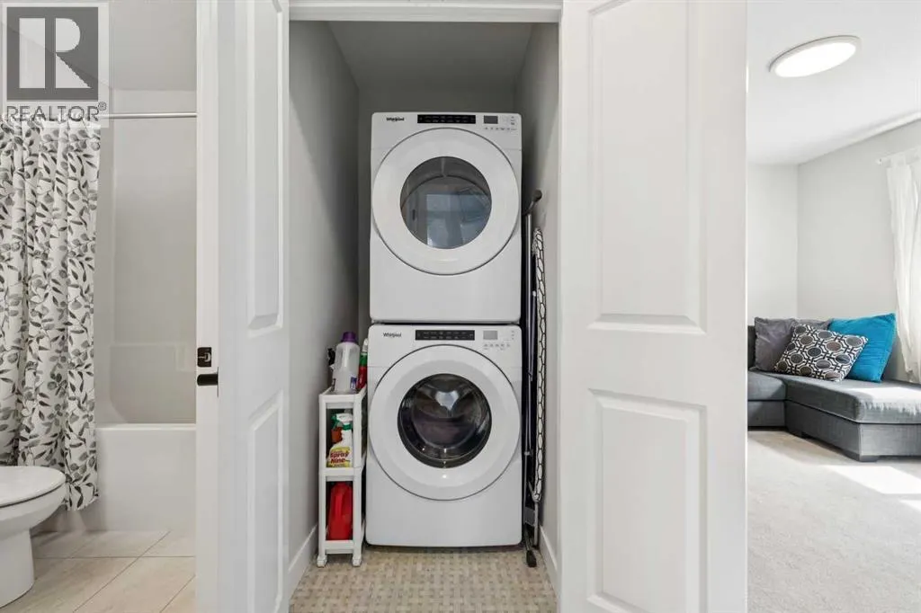 198 Legacy Reach Crescent SE