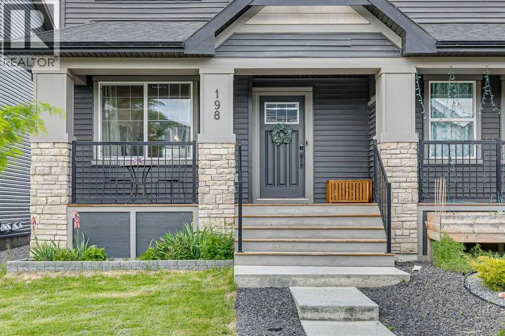198 Legacy Reach Crescent SE