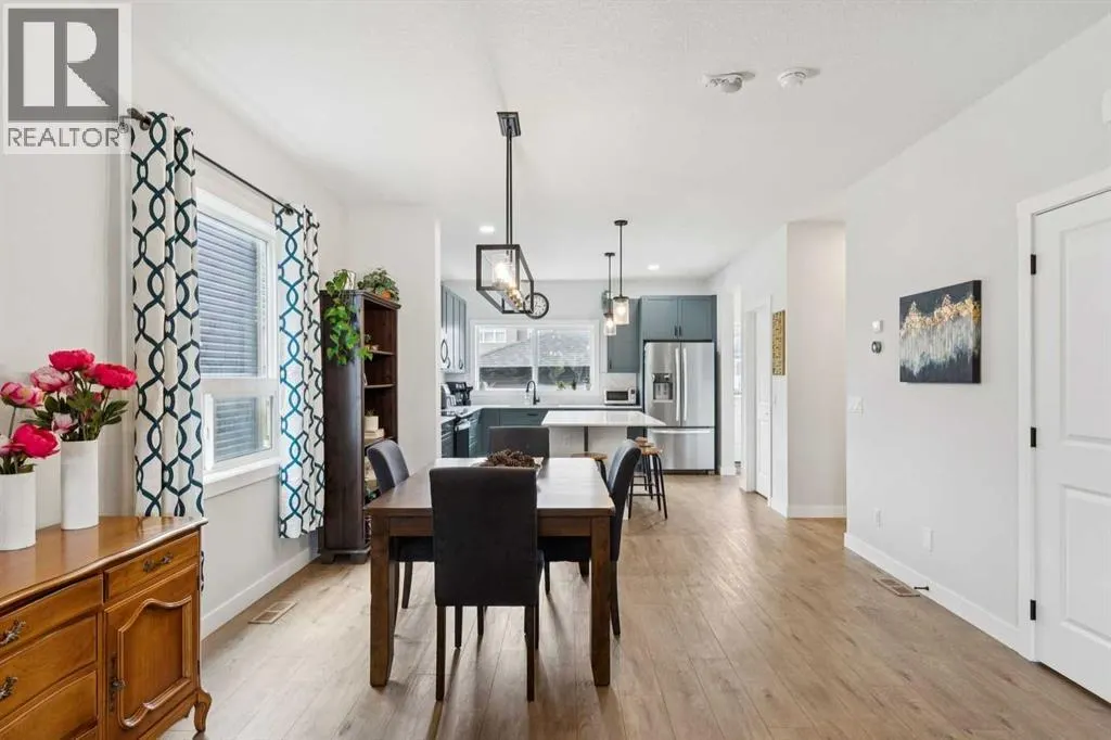 198 Legacy Reach Crescent SE