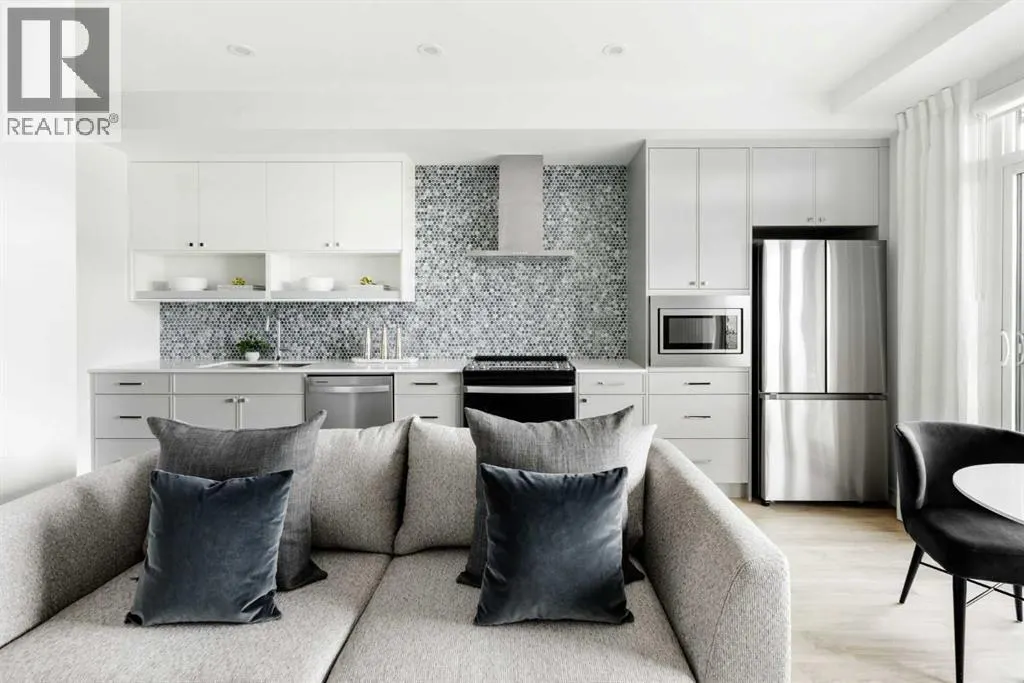 302, 60 Water Cove SE