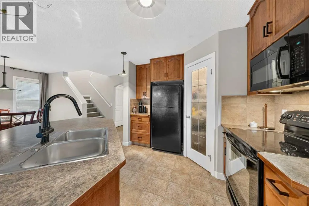 161 Everoak Gardens SW