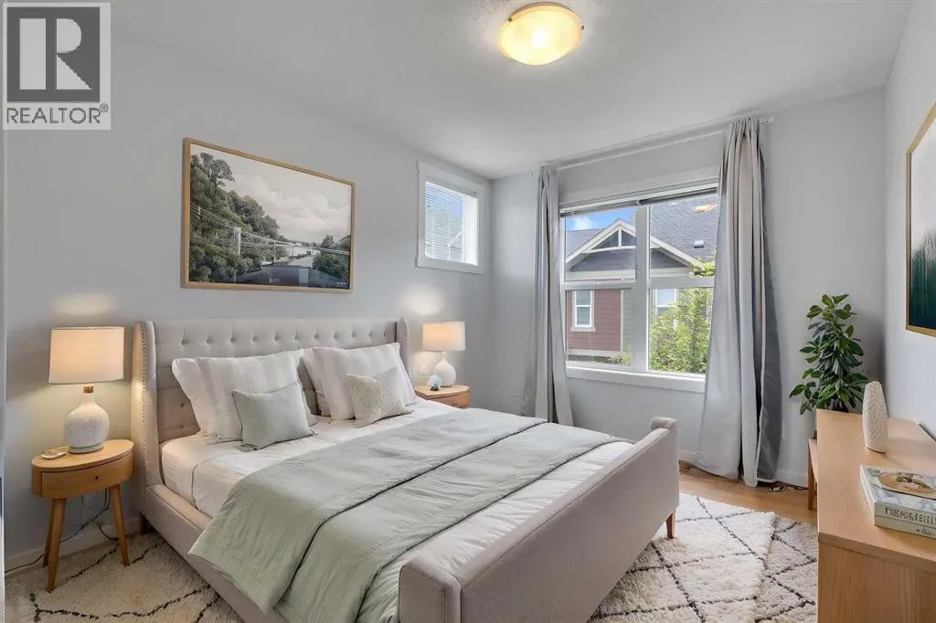 237 Cranbrook Square SE