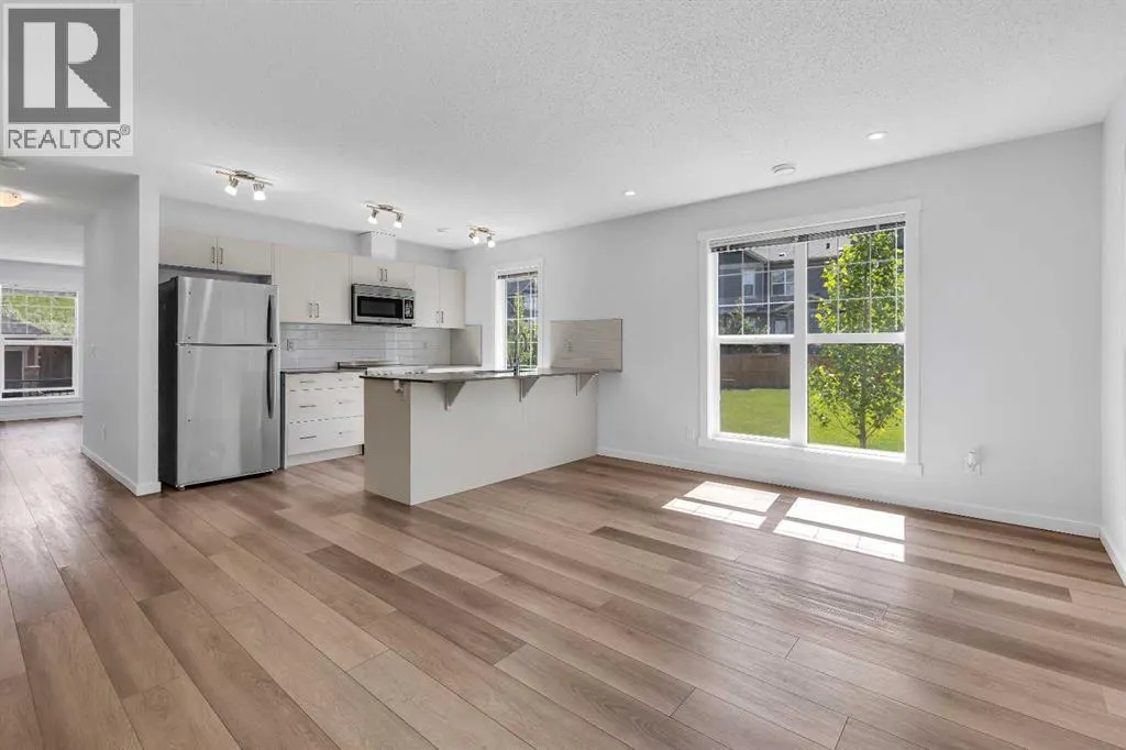 237 Cranbrook Square SE