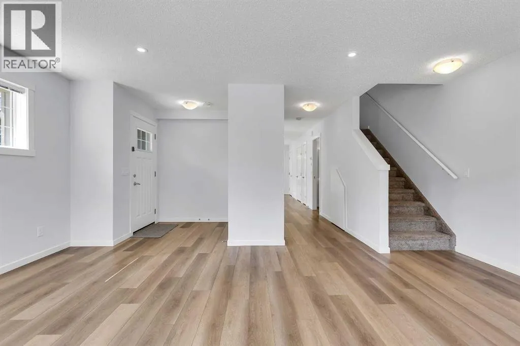 237 Cranbrook Square SE