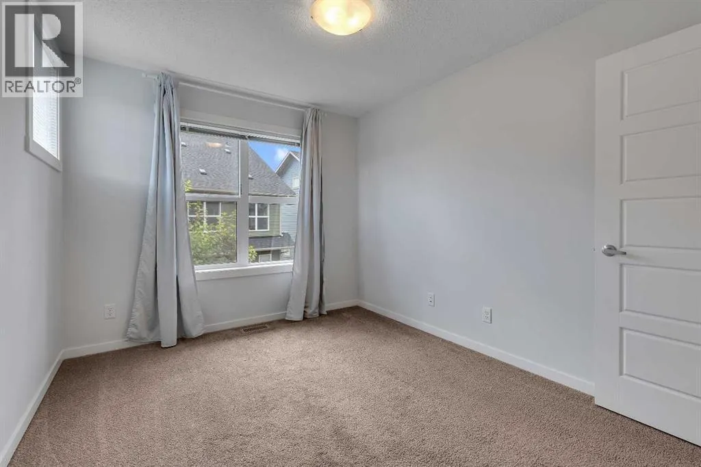237 Cranbrook Square SE