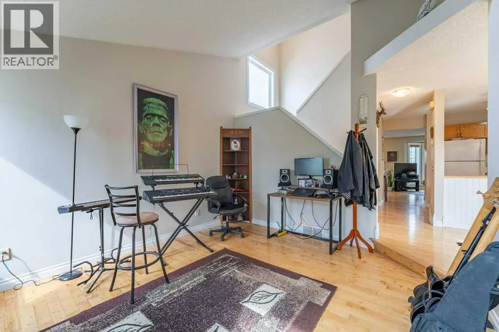 250 Mt Lorette Close SE