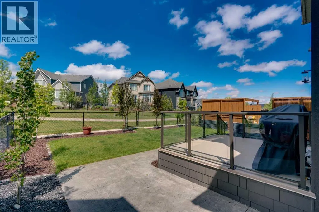 236 Marina Grove SE