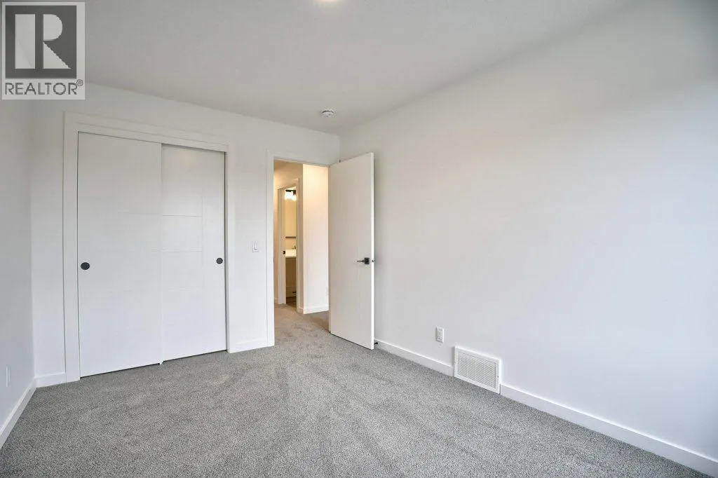 41 Legacy Point Terrace SE