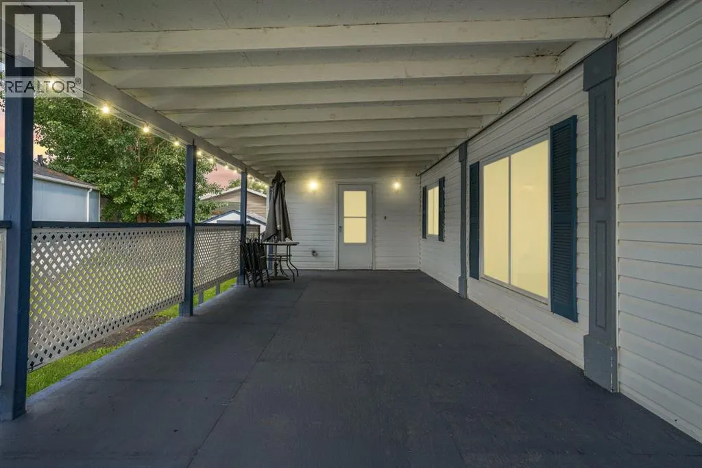212 Greenwich Lane