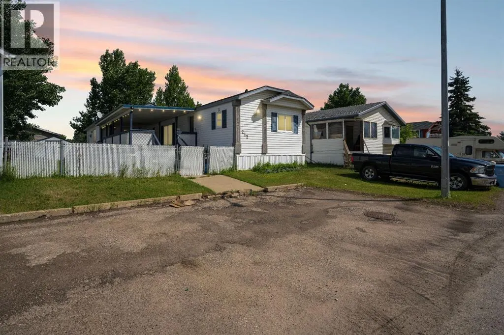 212 Greenwich Lane