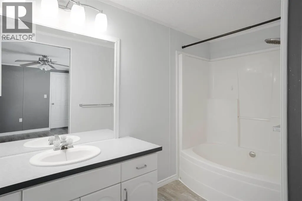 212 Greenwich Lane