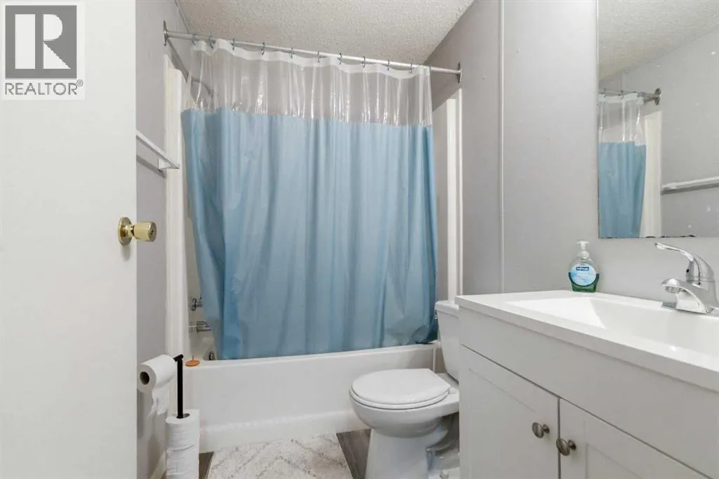 329 Greenwich Lane