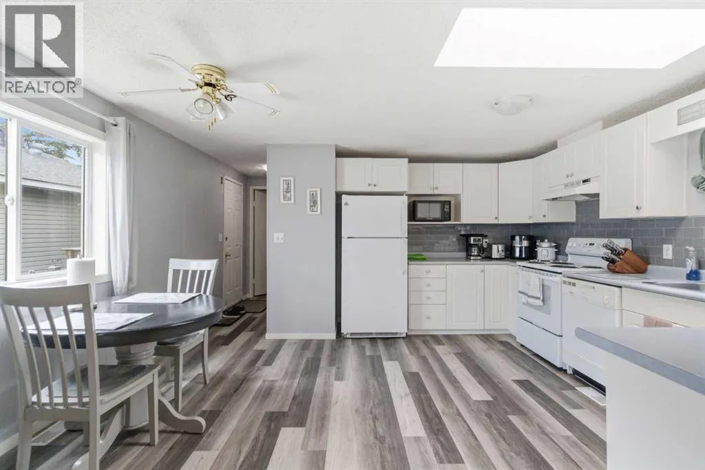 329 Greenwich Lane