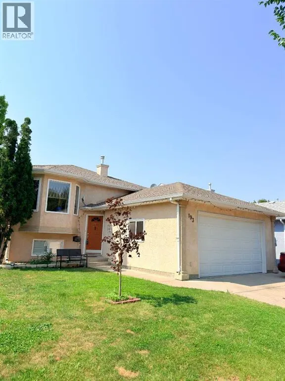 193 Uplands Boulevard N