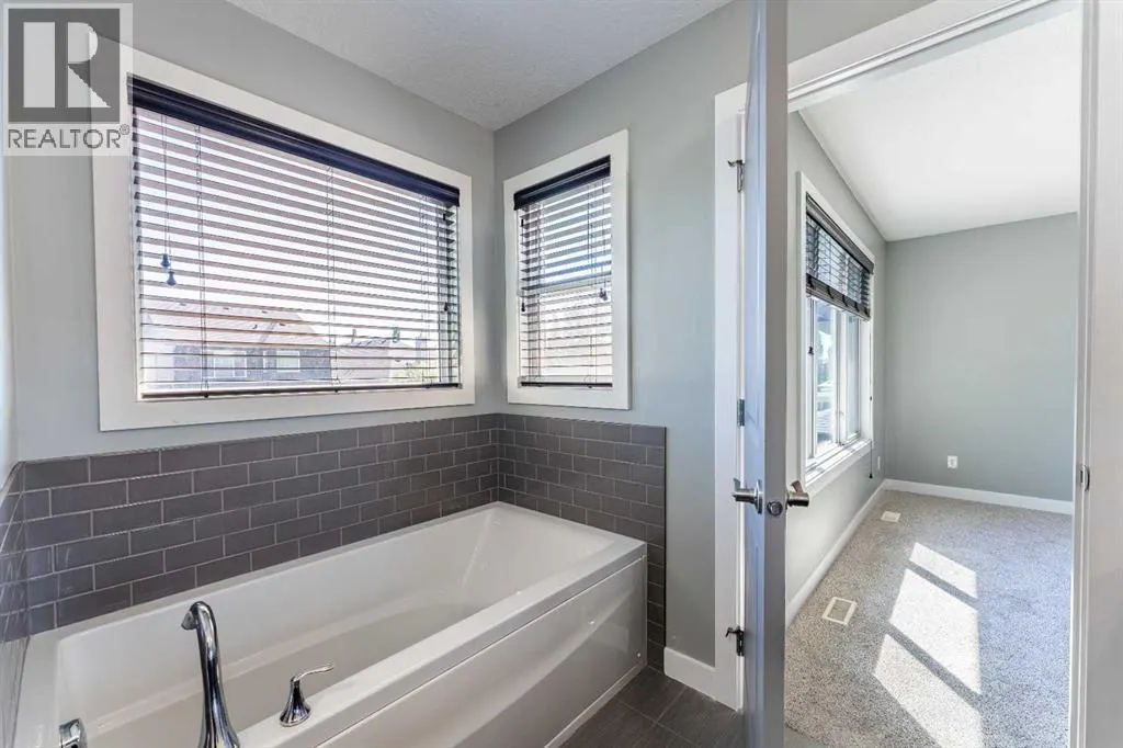 136 Legacy Circle SE