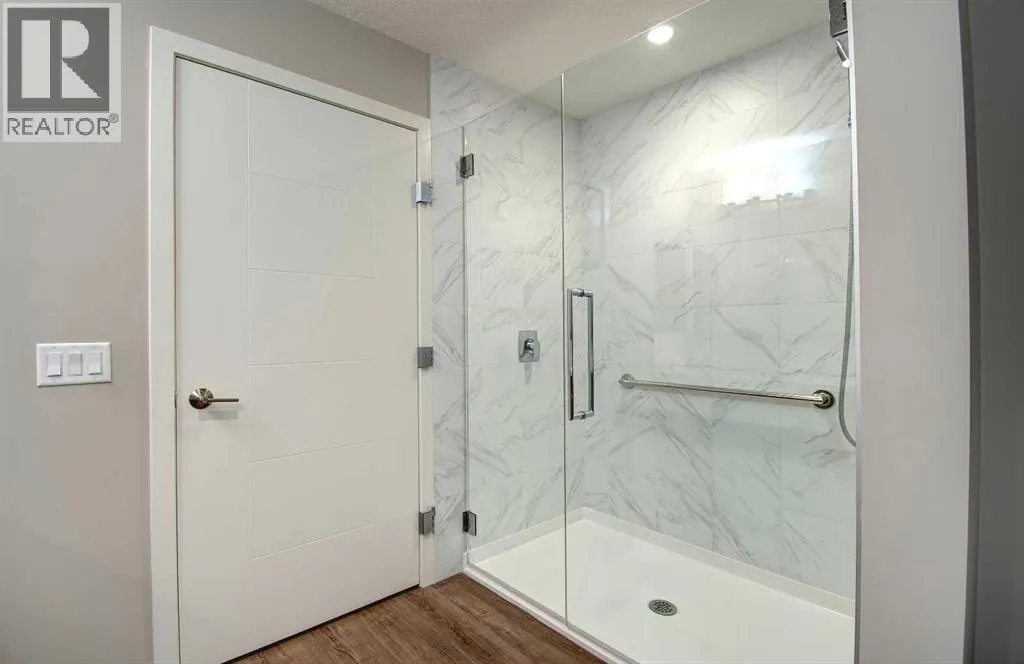 208, 12 Mahogany Path SE