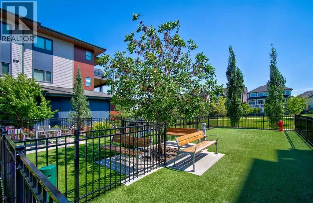 208, 12 Mahogany Path SE