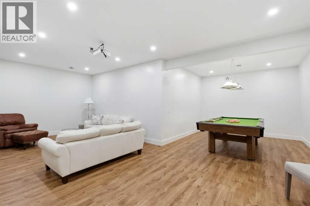 11 MARQUIS Crescent SE