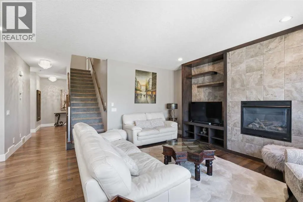 11 MARQUIS Crescent SE
